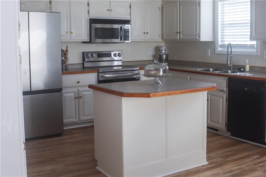 1003 Rosewood Drive — photo 14