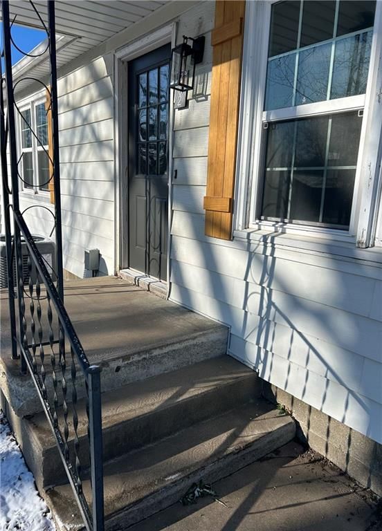402 N Lee Street — photo 6
