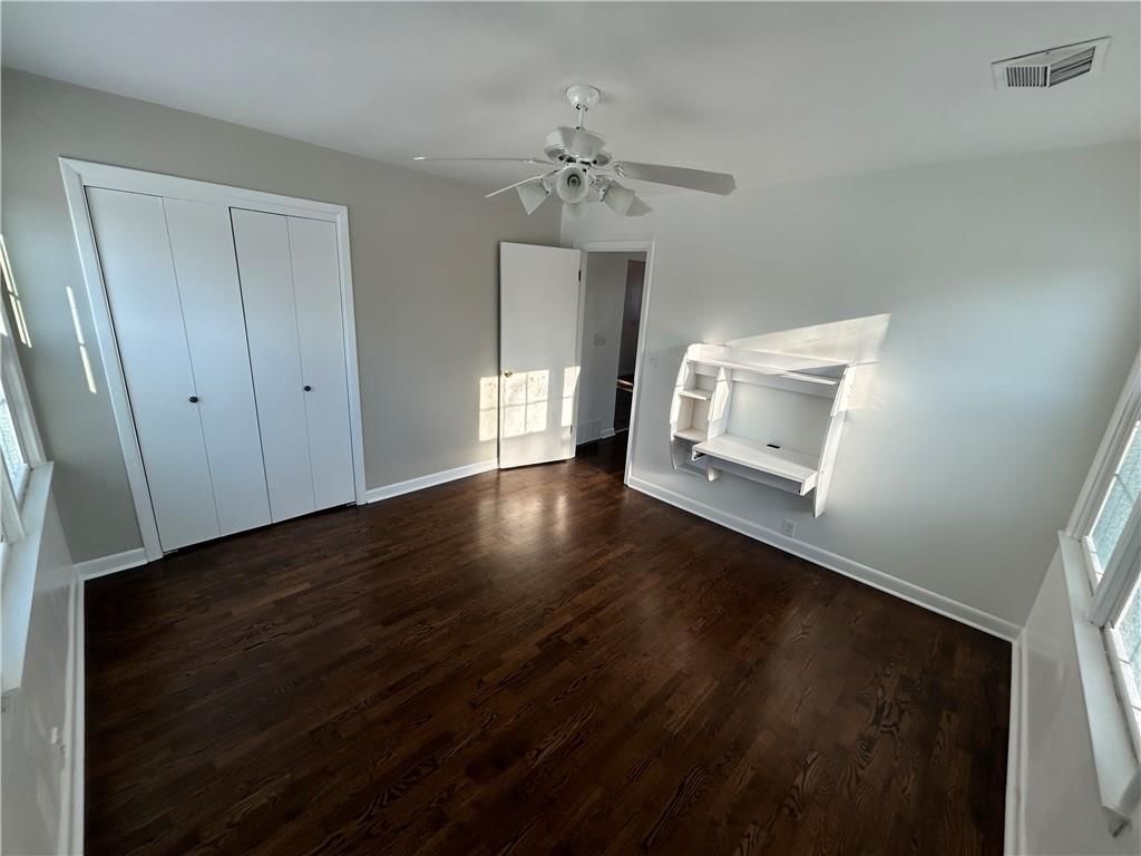 402 N Lee Street — photo 13