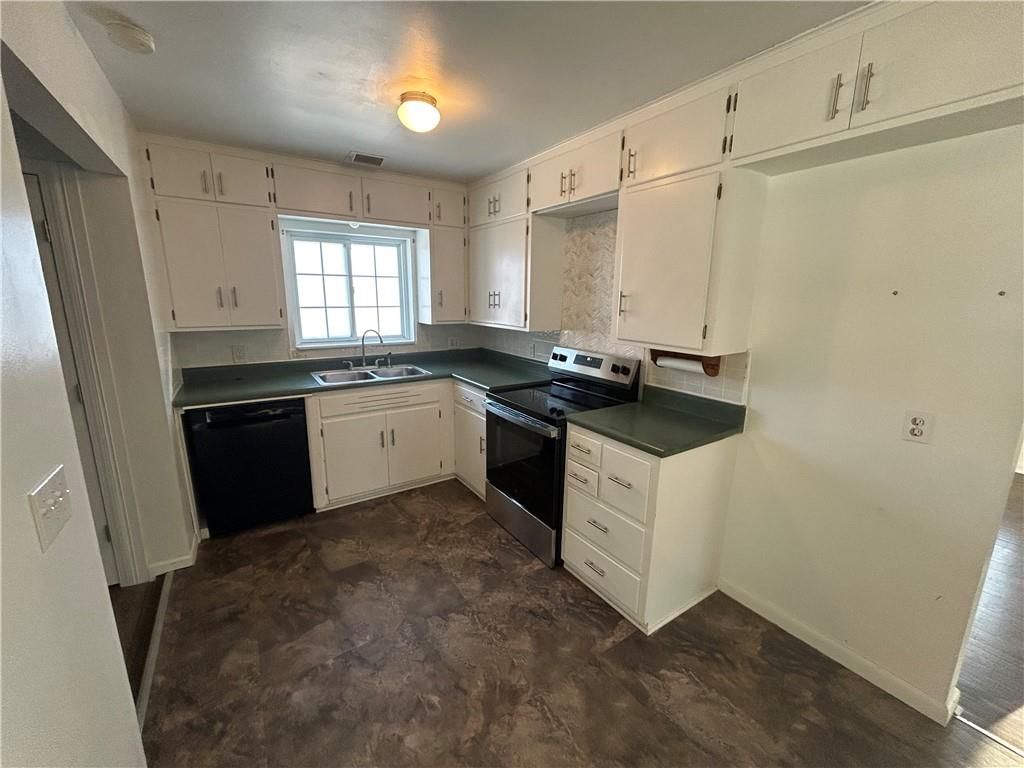402 N Lee Street — photo 18