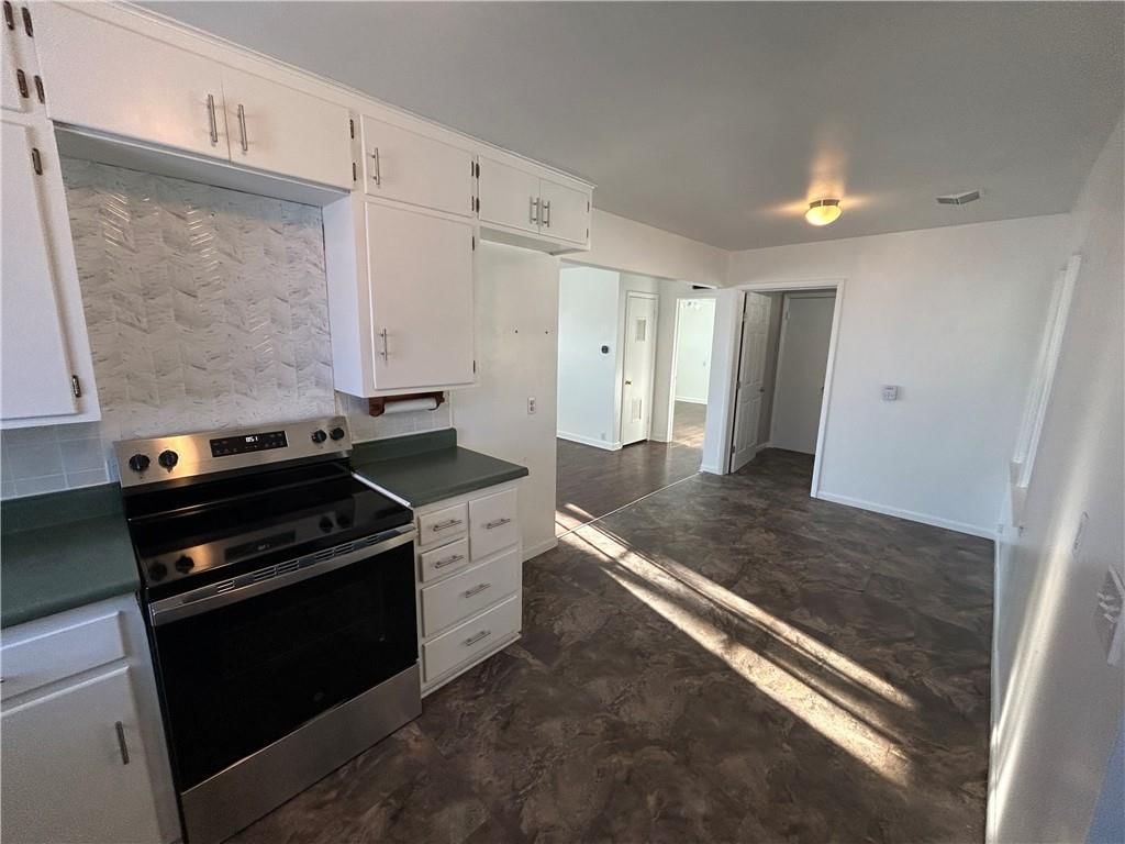 402 N Lee Street — photo 21