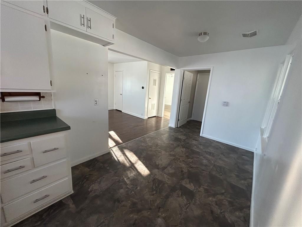 402 N Lee Street — photo 22