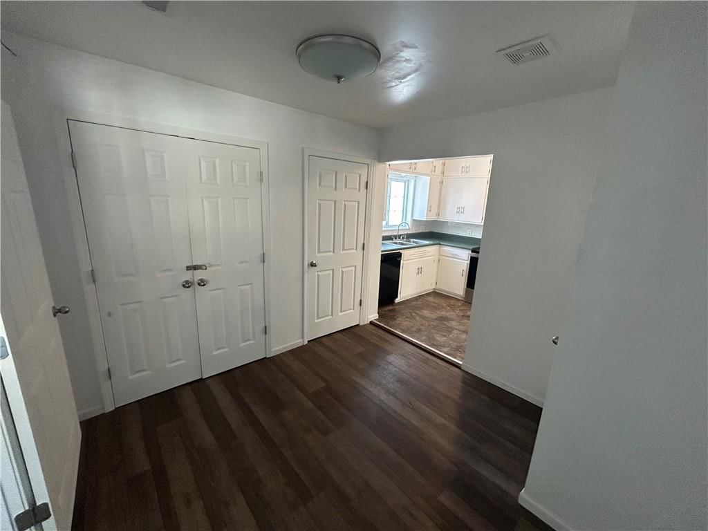 402 N Lee Street — photo 23