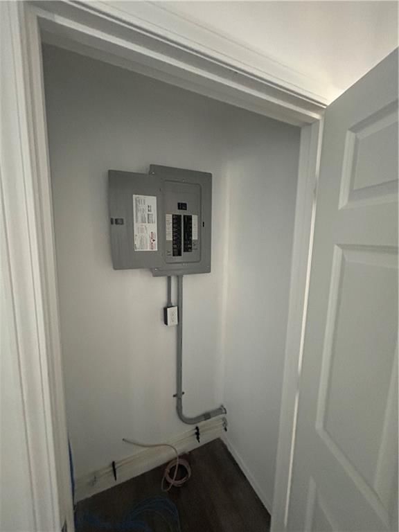 402 N Lee Street — photo 26