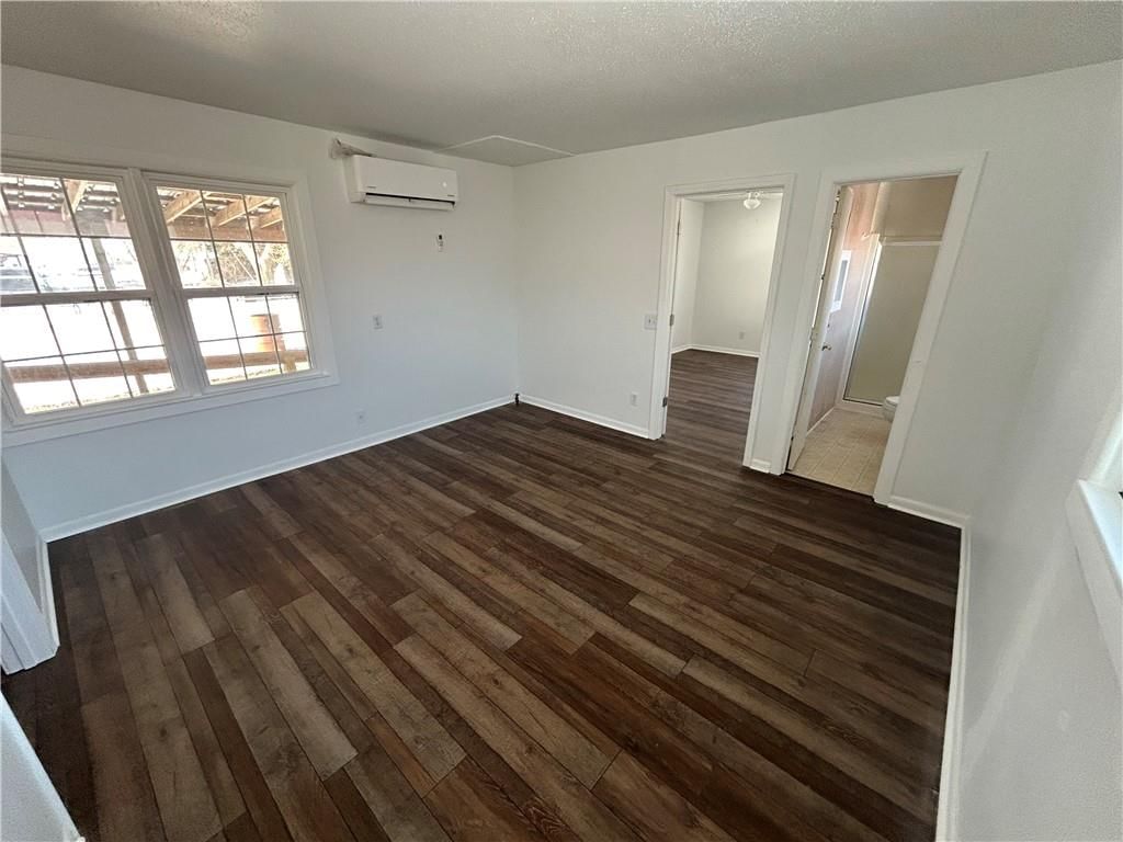 402 N Lee Street — photo 29