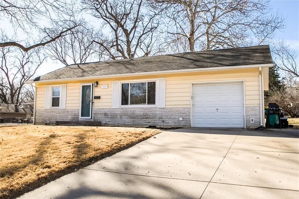 11801 W 69th Street, Shawnee, KS