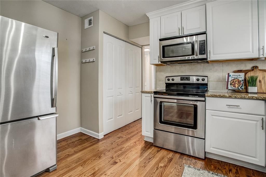 11801 W 69th Street — photo 15