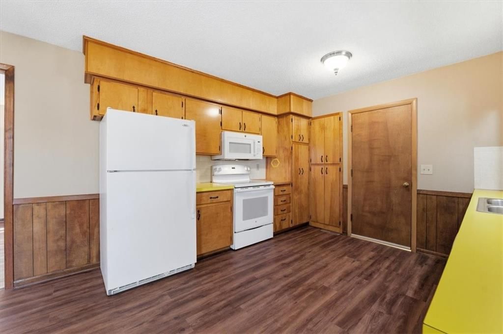 3504 E 106th Terrace — photo 9