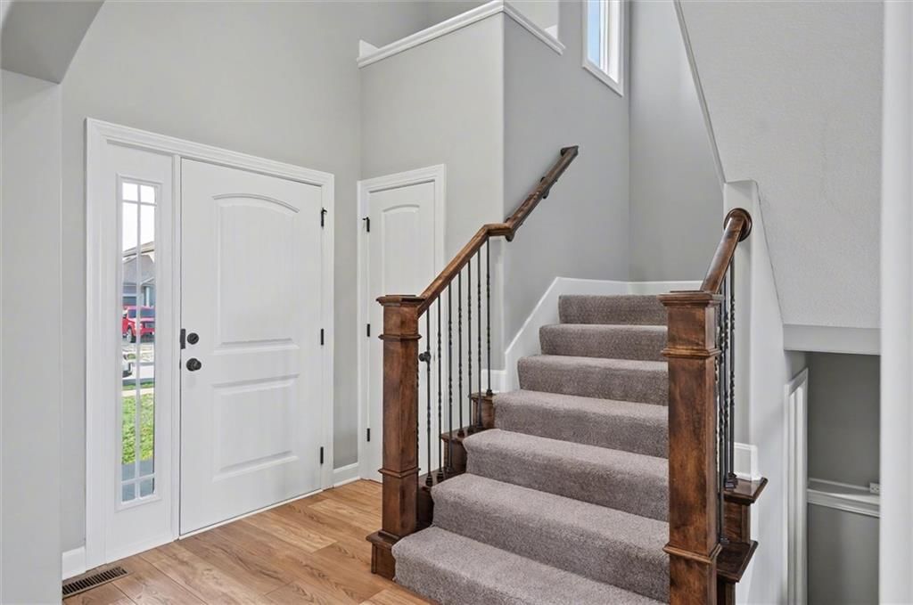 28600 W 162nd Place — photo 4
