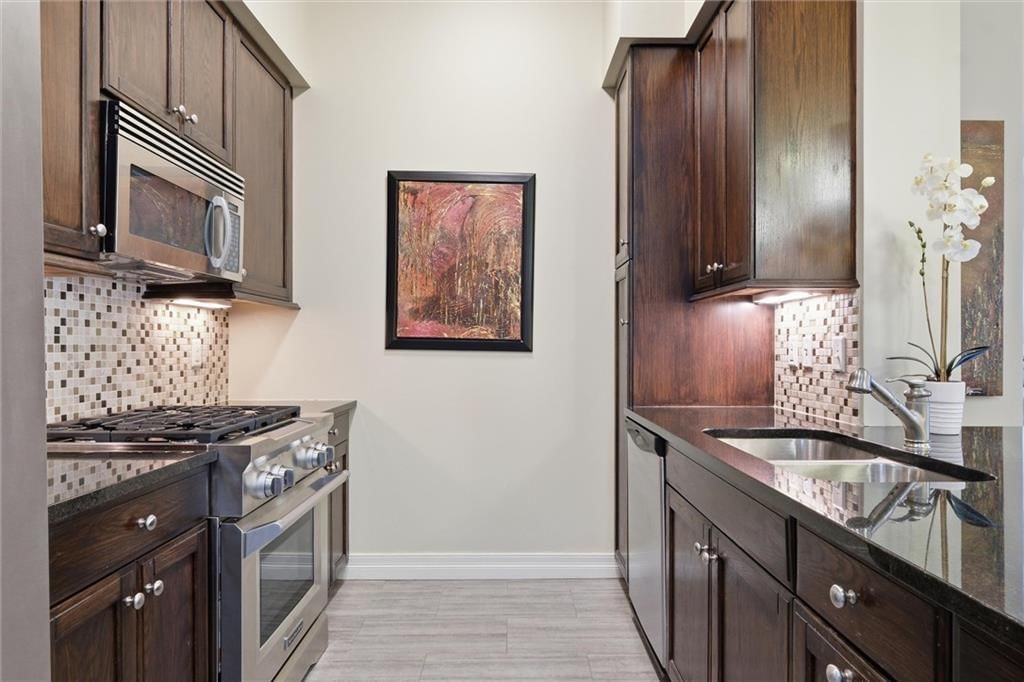 4900 Central #305 Street — photo 10