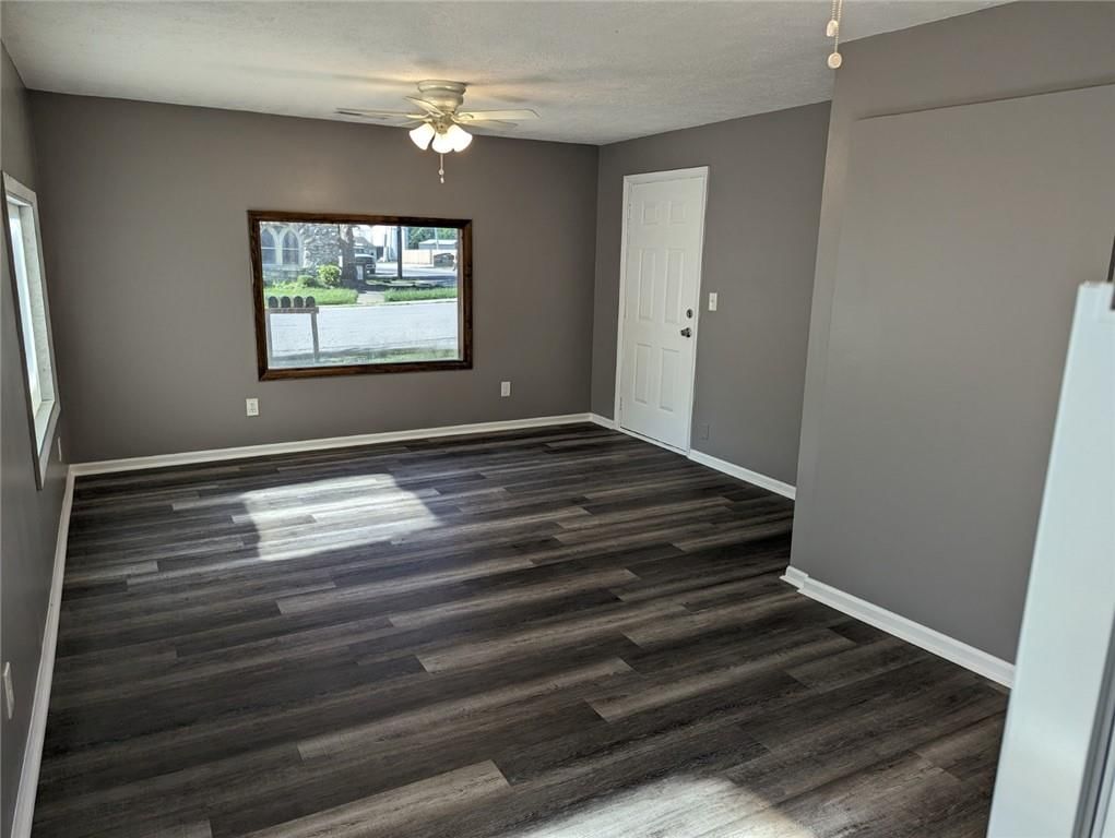 184 W Center Street — photo 5