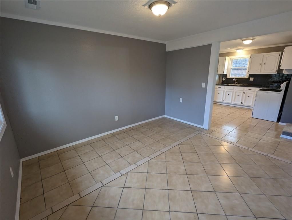 184 W Center Street — photo 25