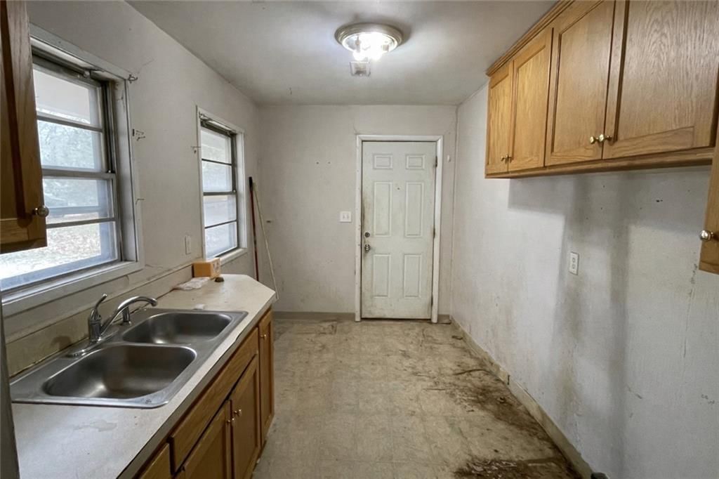2508 Moundview Drive — photo 3