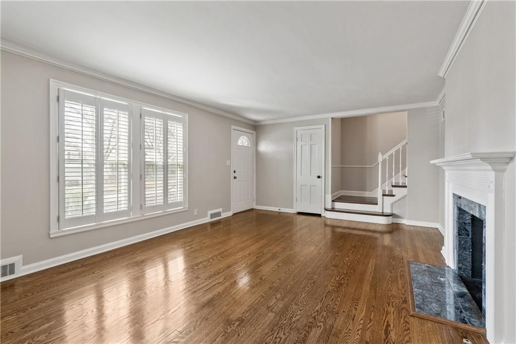 616 E 66th Street — photo 3