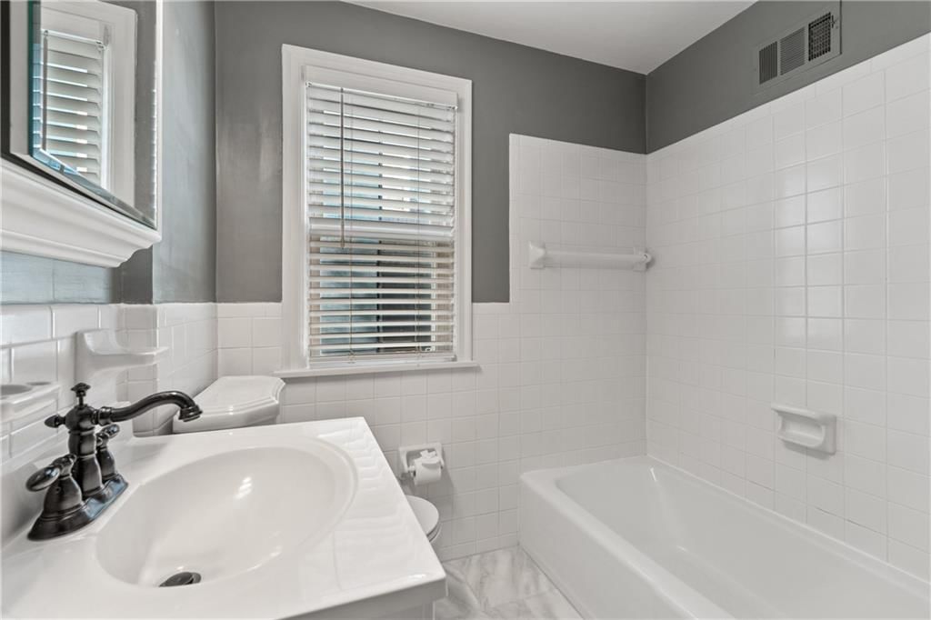 616 E 66th Street — photo 21