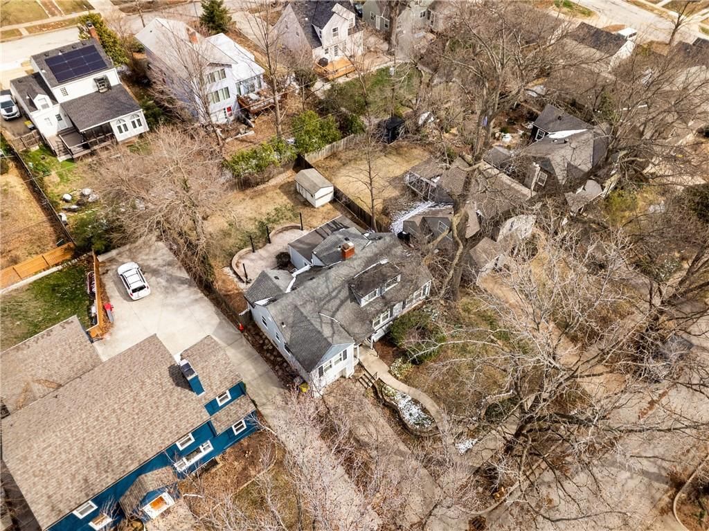 616 E 66th Street — photo 33