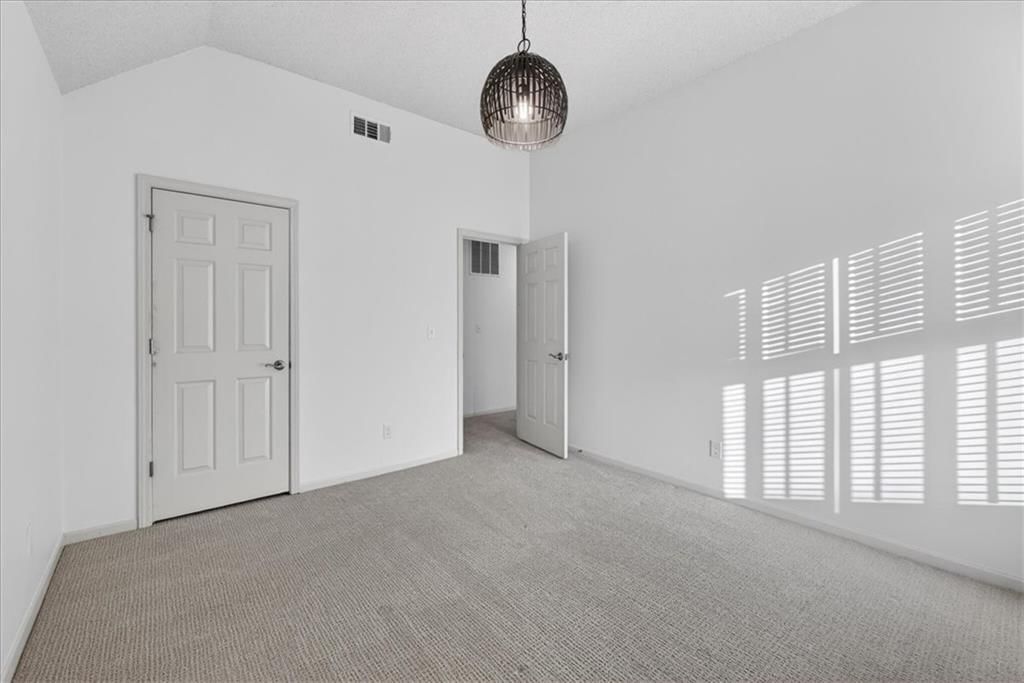 7407 W 101st Terrace — photo 37