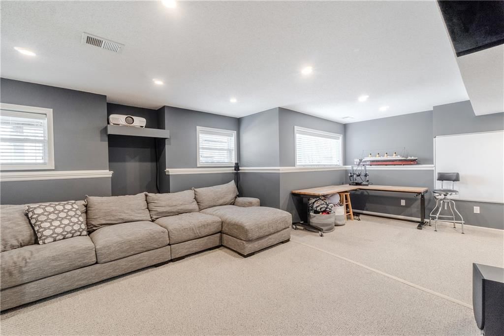 15914 W 161st Street — photo 38