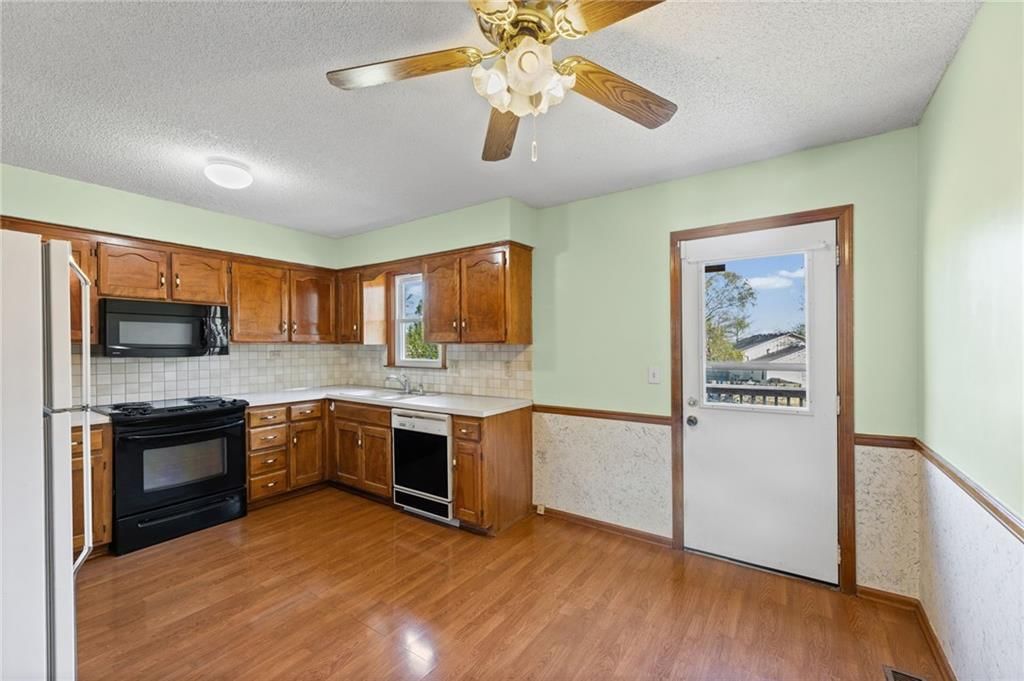 15052 W 139 Street — photo 9