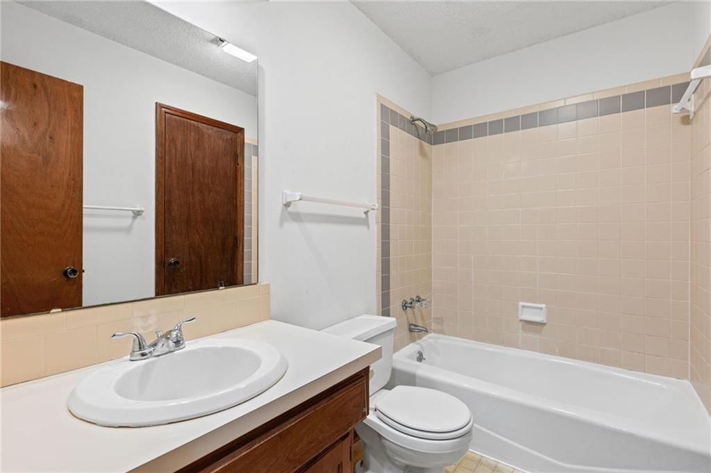15052 W 139 Street — photo 20