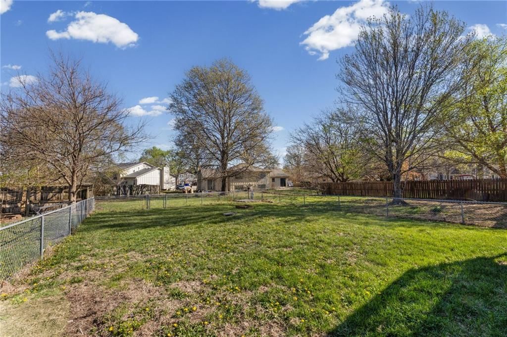 15052 W 139 Street — photo 34