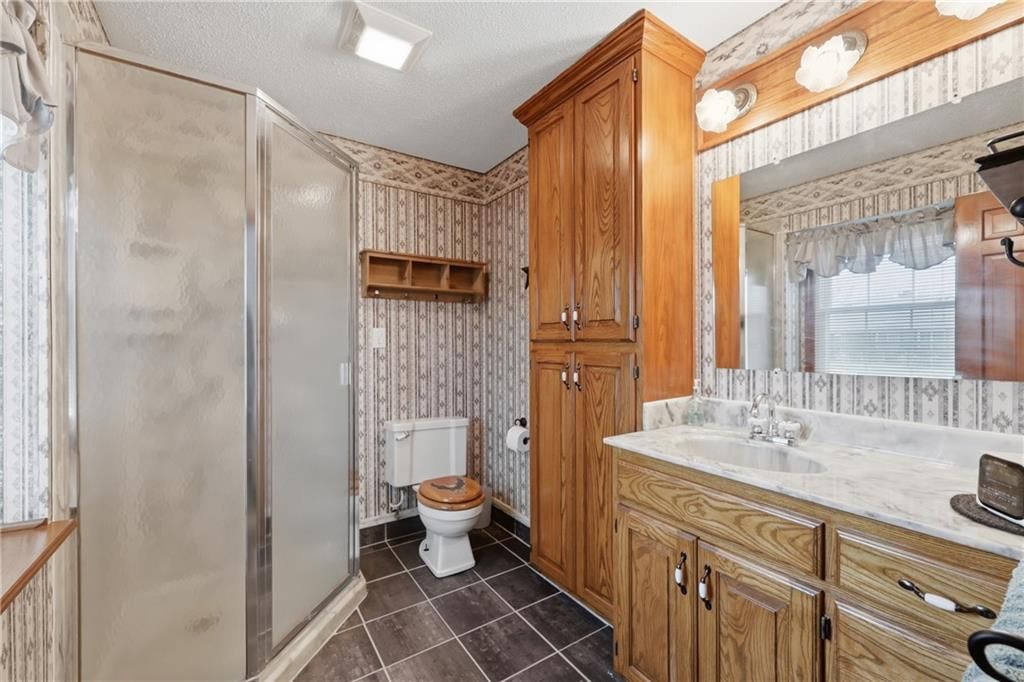 6828 Lakeshore Drive — photo 16