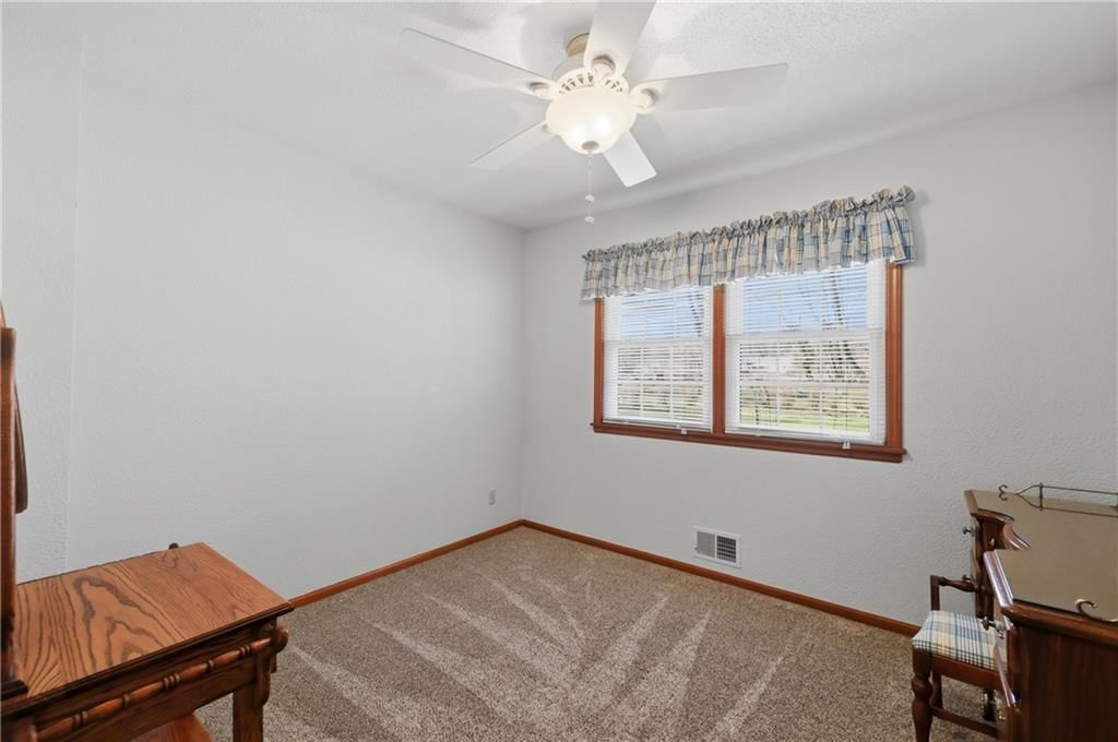 6828 Lakeshore Drive — photo 19