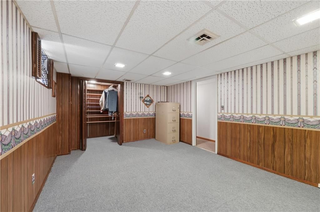 6828 Lakeshore Drive — photo 31