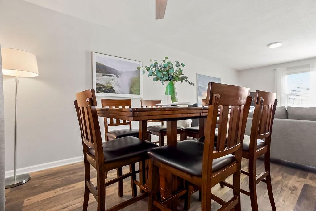 622 NW VILLAGE Drive — photo 8