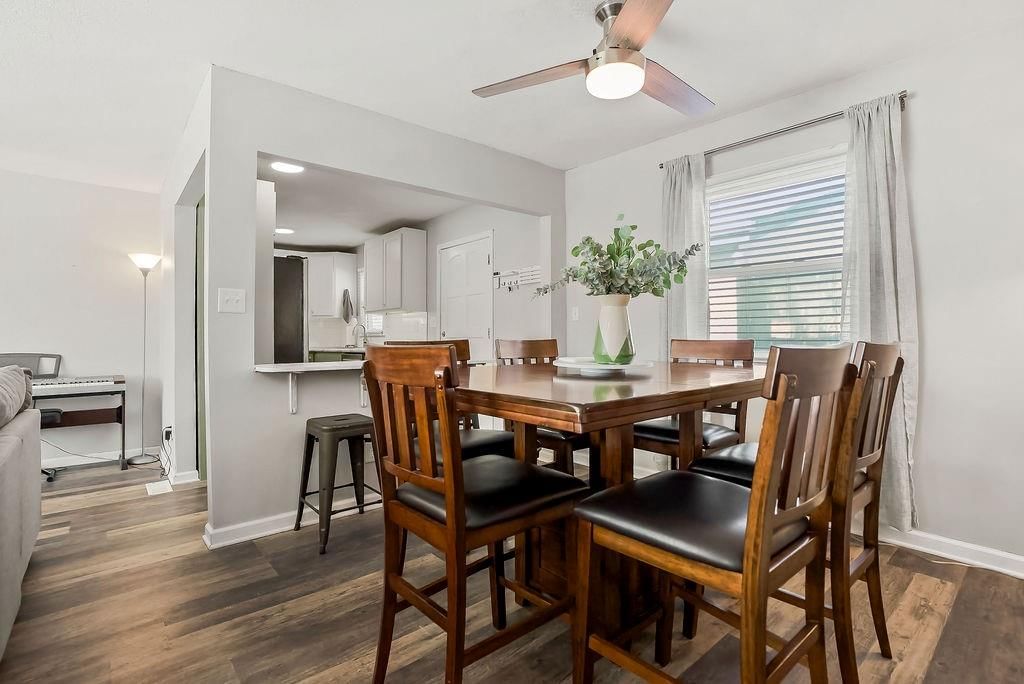 622 NW VILLAGE Drive — photo 9