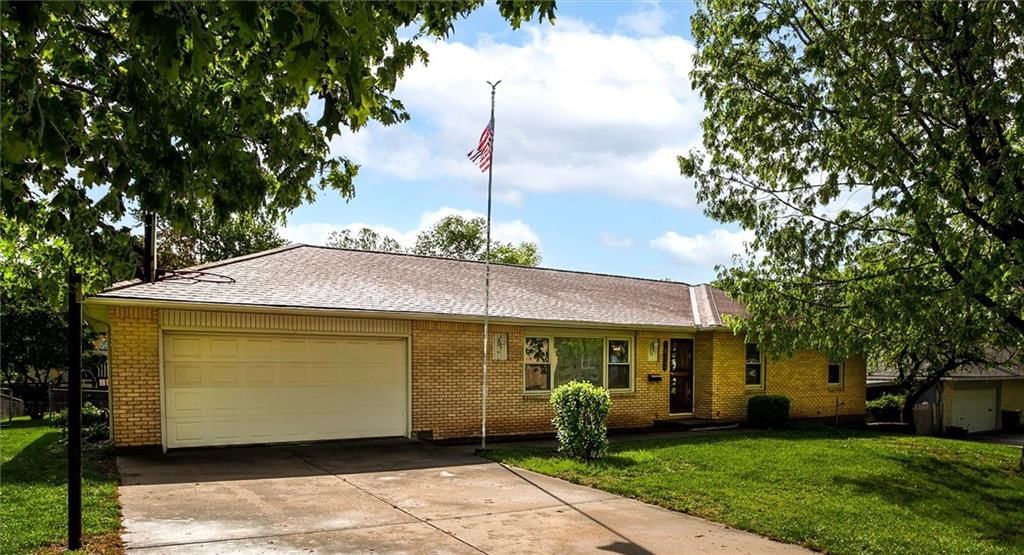 8613 N Boone Street, Kansas City, MO
