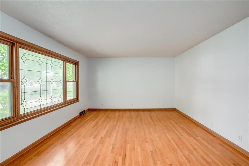 8613 N Boone Street — photo 4