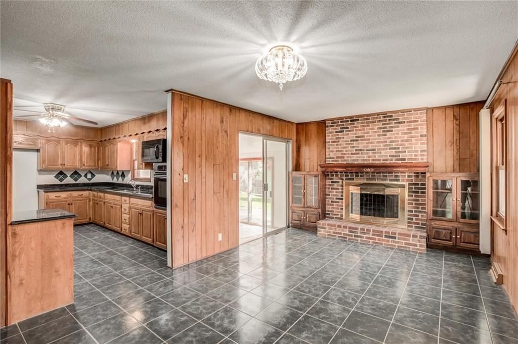 8613 N Boone Street — photo 6