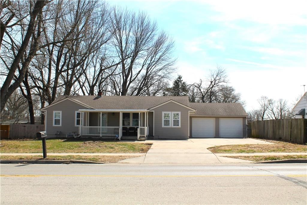 14309 E 39th Street — photo 2