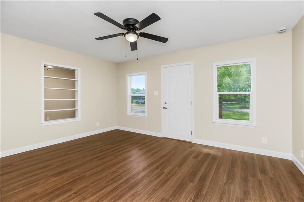 2308 NW 53rd Terrace — photo 4