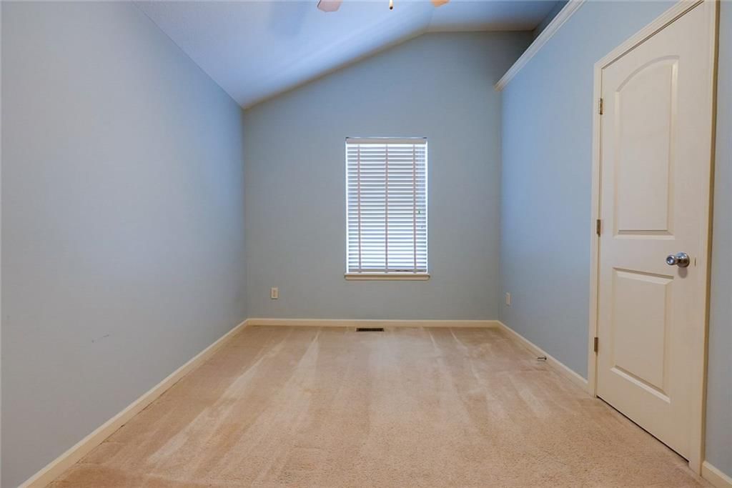 1700 SE Piccadilly Street — photo 23