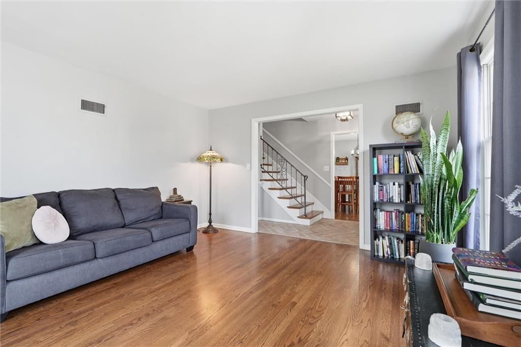 10524 CLEVELAND Avenue — photo 9