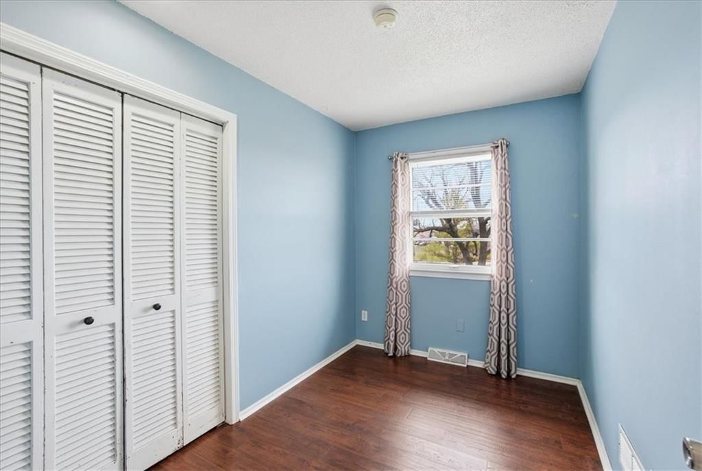 407 SW Glendana Street — photo 15