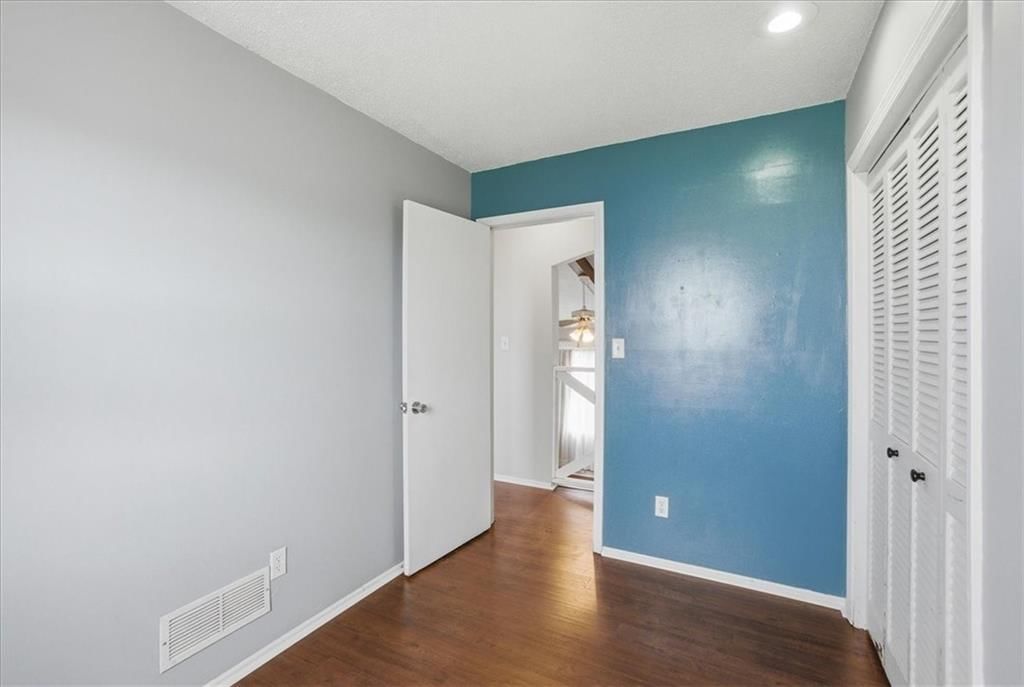 407 SW Glendana Street — photo 16
