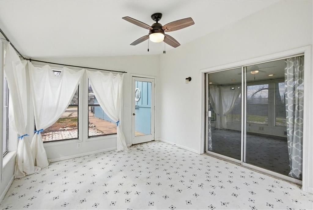 407 SW Glendana Street — photo 24