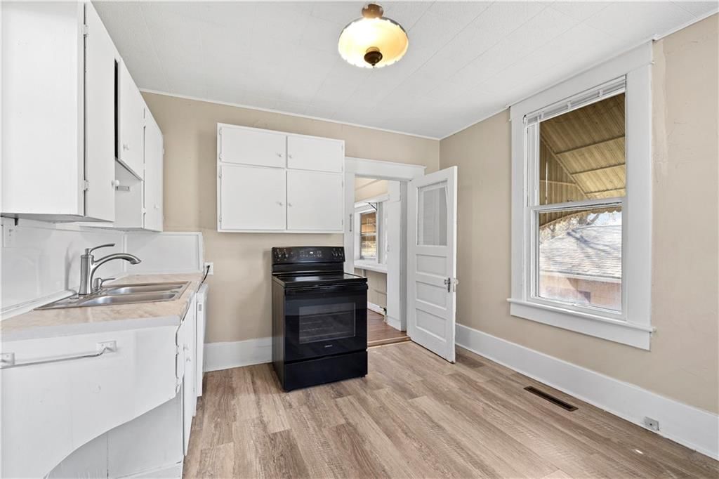 635 N Cedar Street — photo 16