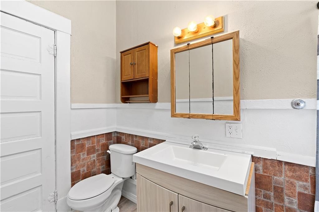 635 N Cedar Street — photo 26