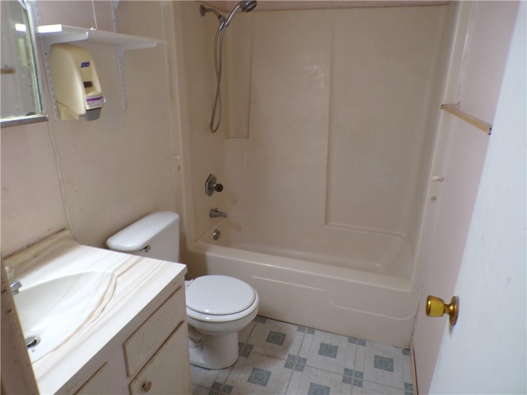 105 S Holiday Lane — photo 8