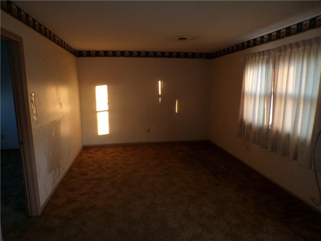 105 S Holiday Lane — photo 13