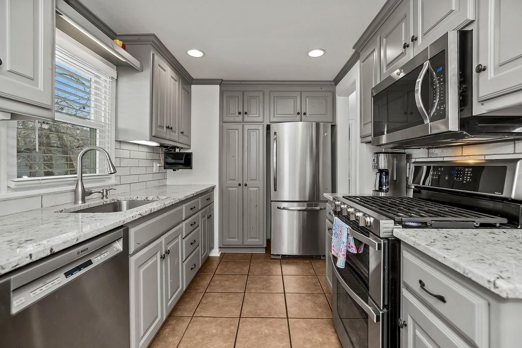 7409 Ash Street — photo 11