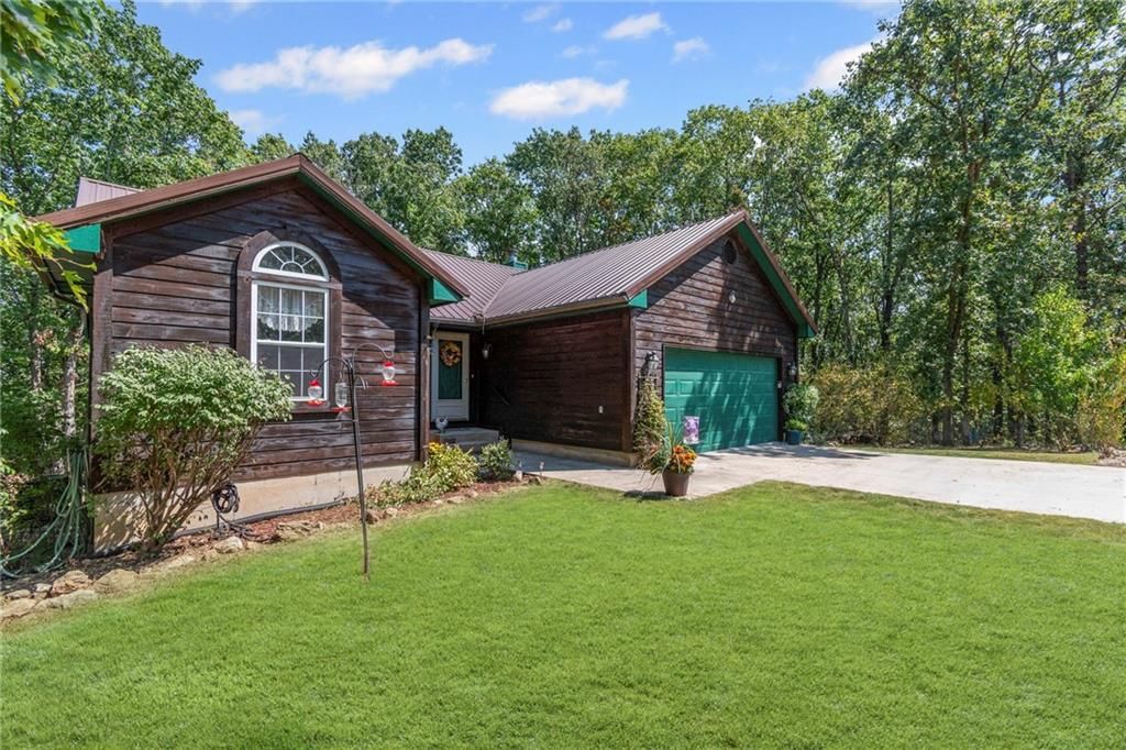 26690 Oakwood Lane, Clinton, MO