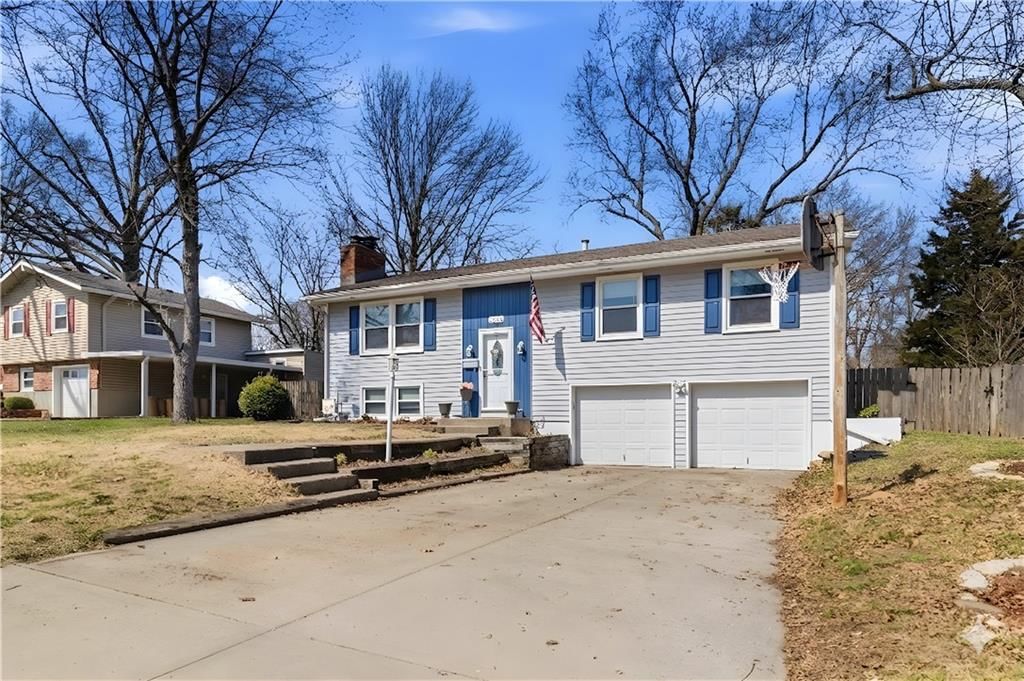 3204 NE 66th Street — photo 3