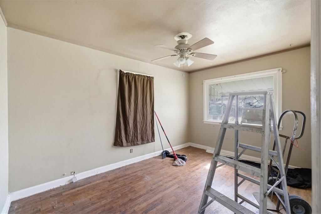4326 Monroe Avenue — photo 4