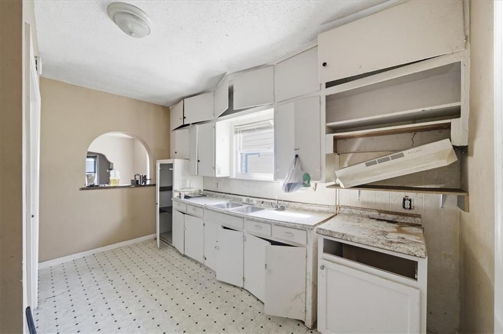4418 Monroe Avenue — photo 11