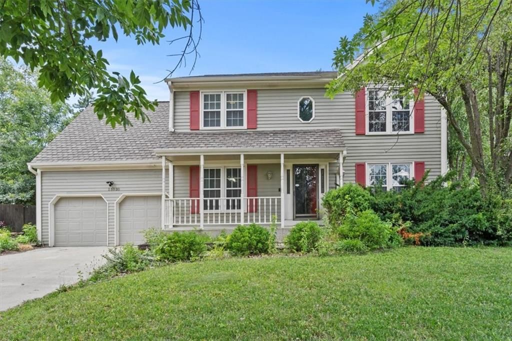 15320 W 92nd Place, Lenexa, KS